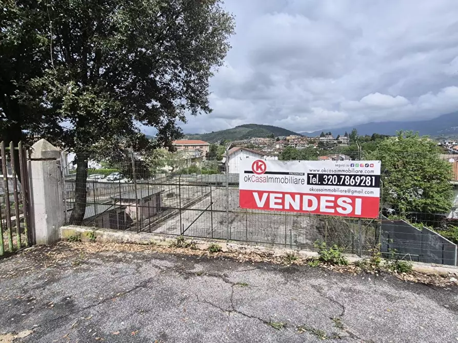 Immagine 19 di Locale commerciale in vendita  in via degli anemoni 12 a Alatri