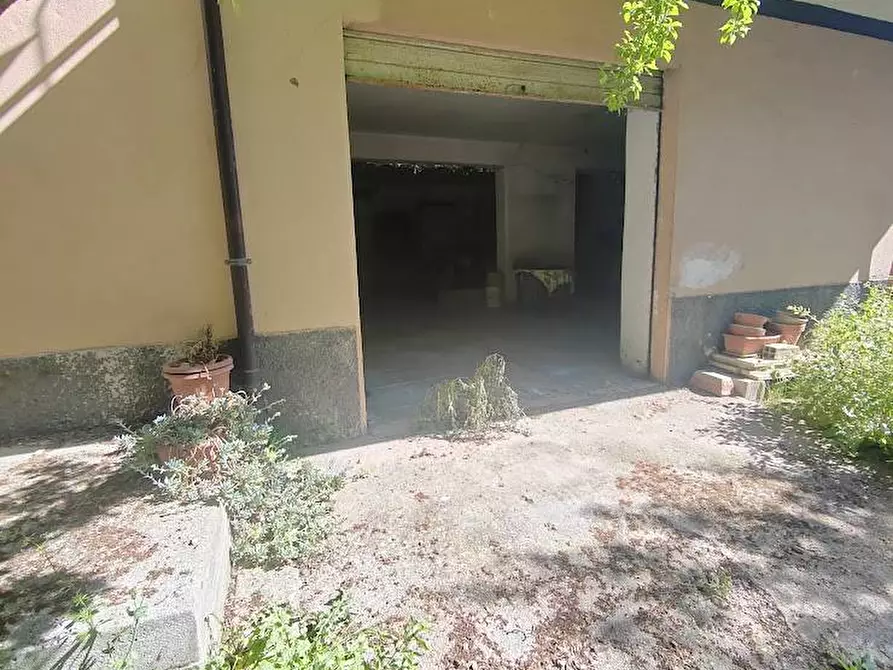 Immagine 39 di Palazzo in vendita  in viale della libertà 50 a Ceccano