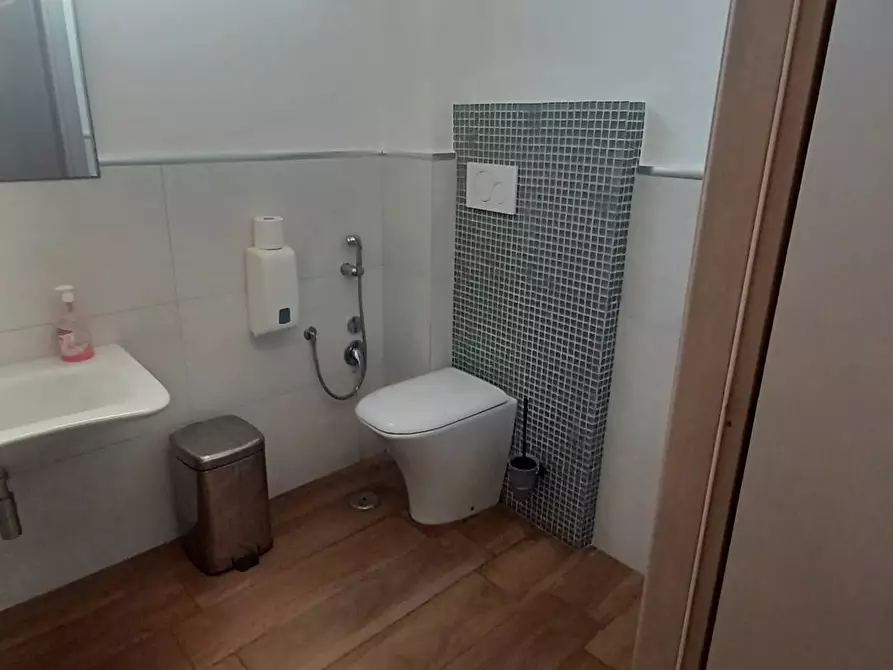 Immagine 20 di Attività commerciale in affitto  in Via S.Angelo in Villa 118 a Veroli