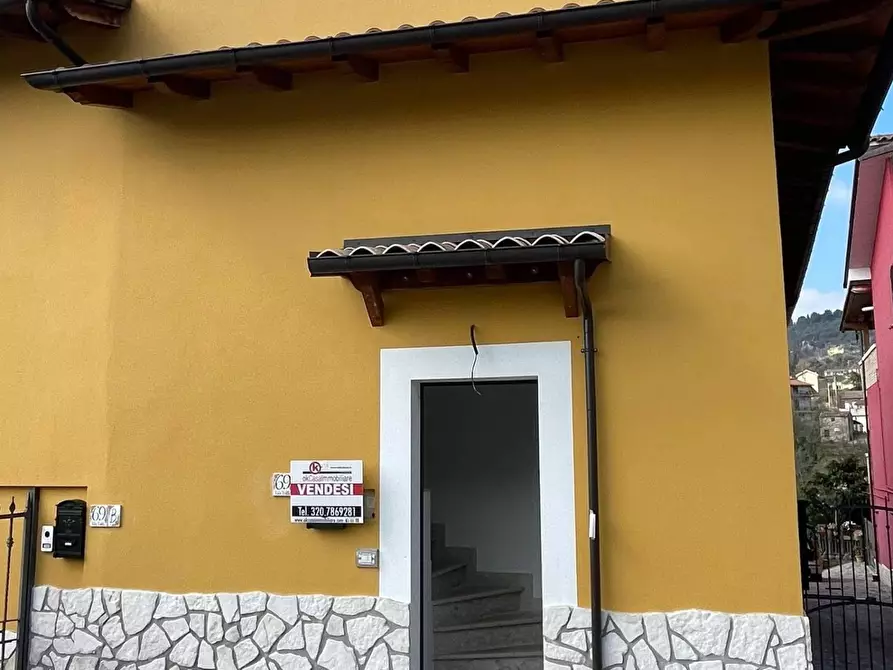 Immagine 2 di Appartamento in vendita  in via valle 69 a Alatri