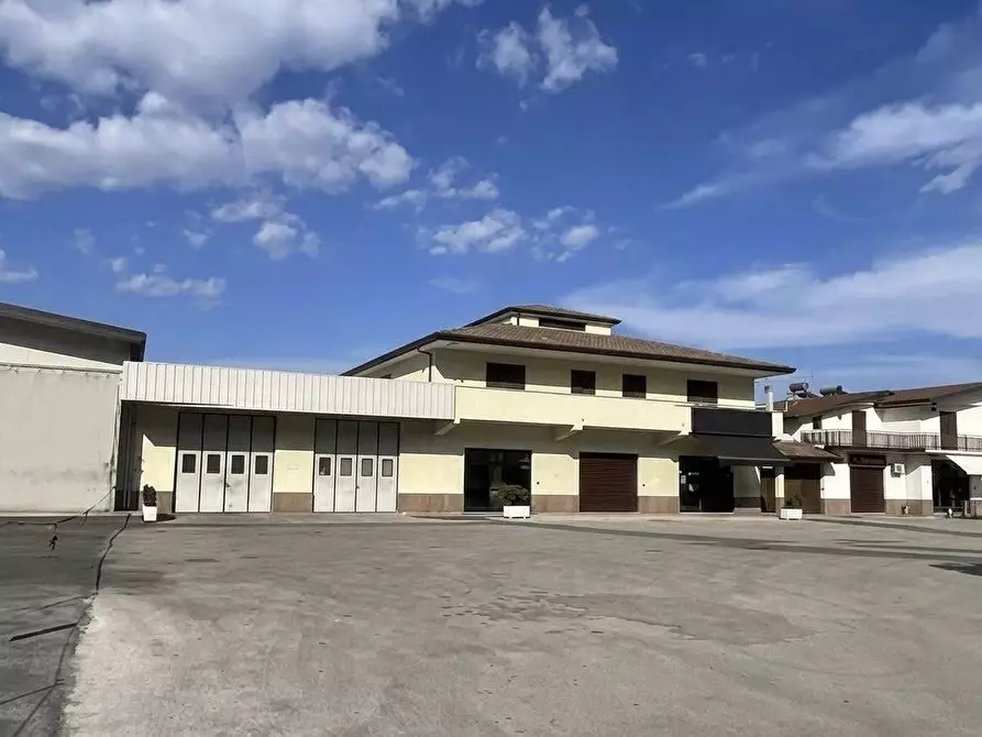 Immagine 1 di Locale commerciale in affitto  in contrada madonna del piano 46 a Morolo