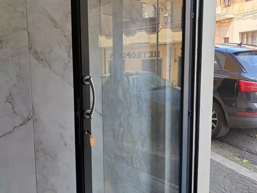 Immagine 5 di Locale commerciale in vendita  in Viale Della Libertà a Ceccano