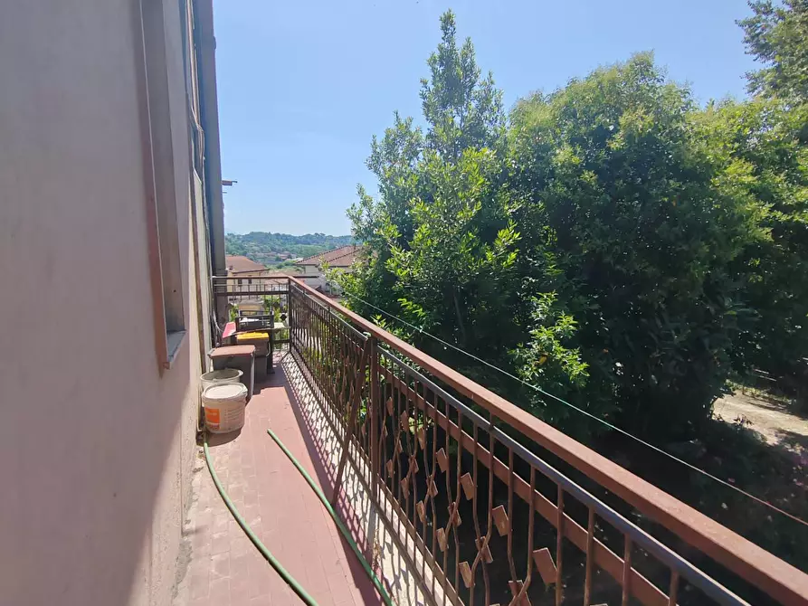 Immagine 12 di Locale commerciale in vendita  in Viale Della Libertà a Ceccano