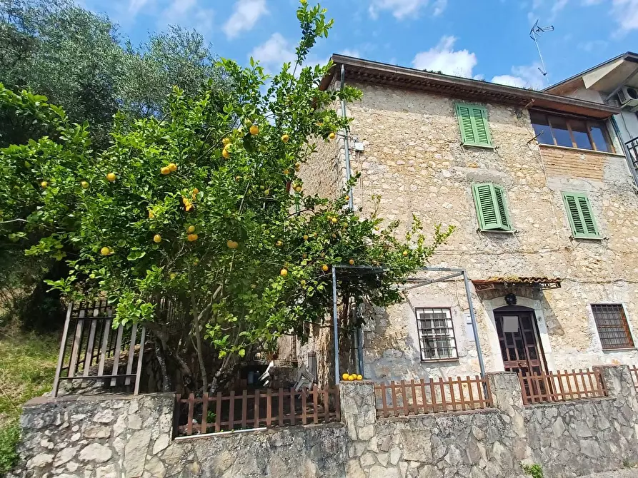 Immagine 4 di Casa semindipendente in vendita  in Via Marittima a Bassiano