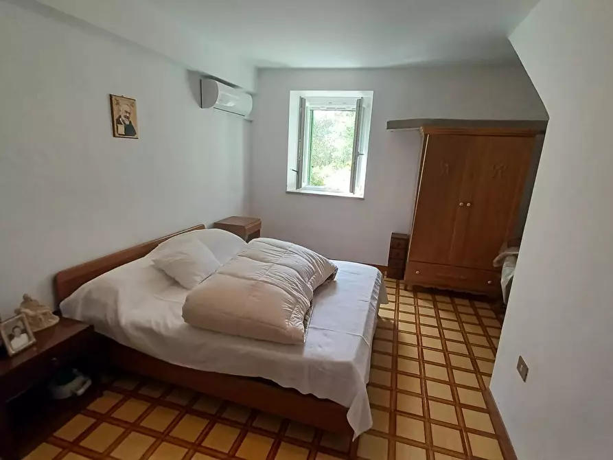 Immagine 7 di Casa semindipendente in vendita  in Via Marittima a Bassiano