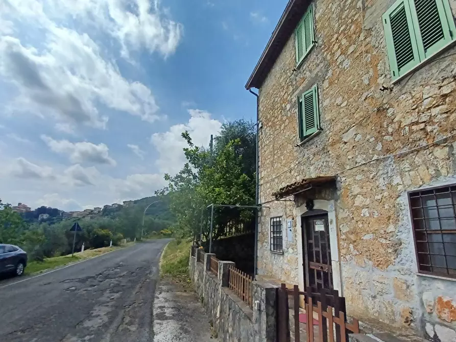 Immagine 12 di Casa semindipendente in vendita  in Via Marittima a Bassiano
