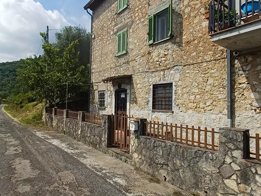 Immagine 28 di Casa semindipendente in vendita  in Via Marittima a Bassiano