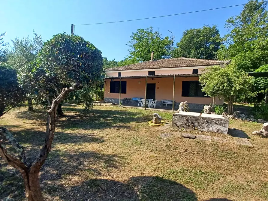 Immagine 1 di Casa indipendente in vendita  in via Cavatelle 5 a Arnara