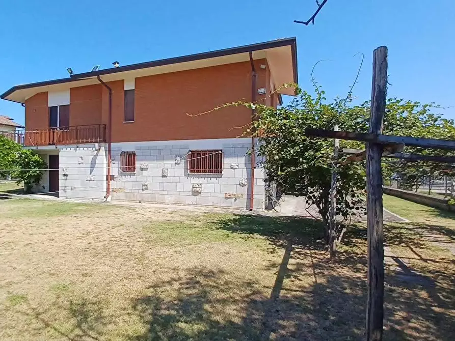 Immagine 17 di Villa in vendita  in Via Cannuccio 16 a Ceprano