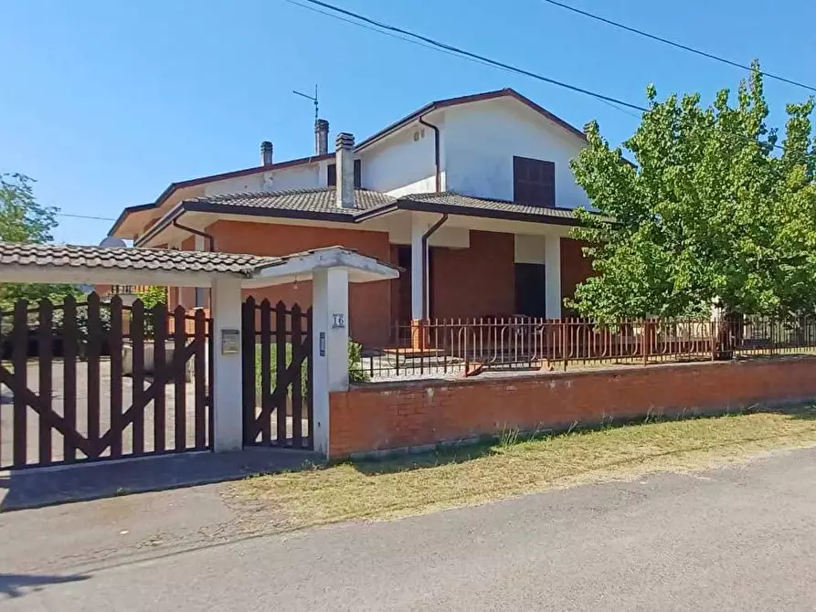 Immagine 3 di Villa in vendita  in Via Cannuccio 16 a Ceprano