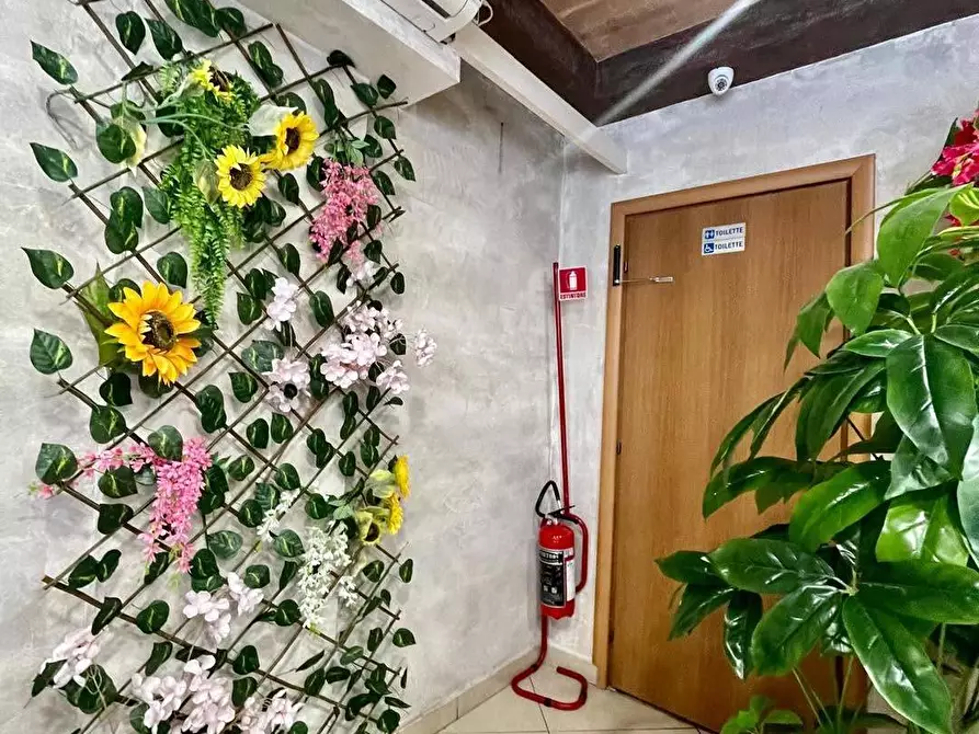 Immagine 17 di Attività commerciale in vendita  in Via Strada Statale 155 La Donna a Alatri