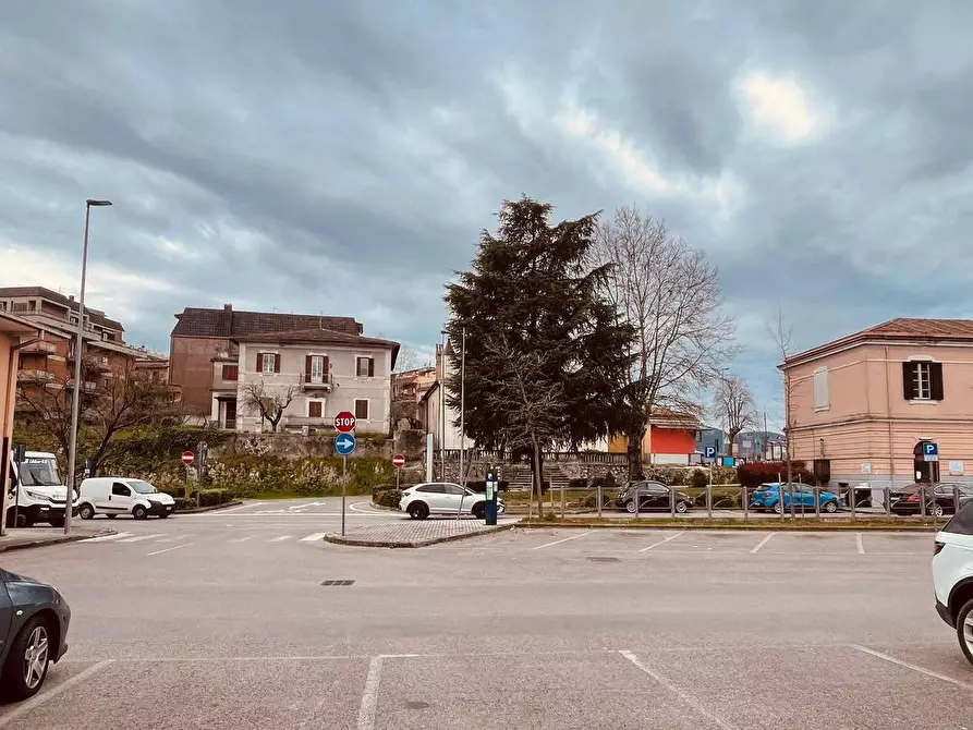 Immagine 10 di Attività commerciale in vendita  in Via Strada Statale 155 La Donna a Alatri