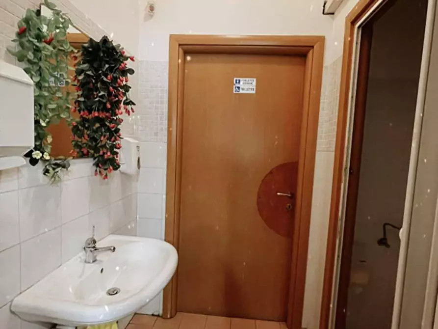 Immagine 16 di Attività commerciale in vendita  in Via Strada Statale 155 La Donna a Alatri
