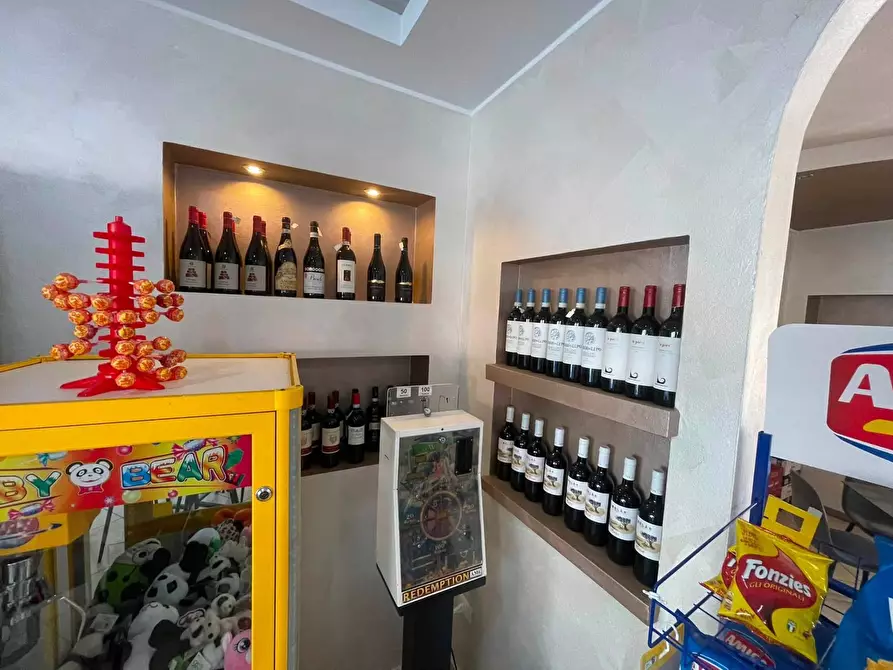 Immagine 14 di Attività commerciale in vendita  in Via Strada Statale 155 La Donna a Alatri