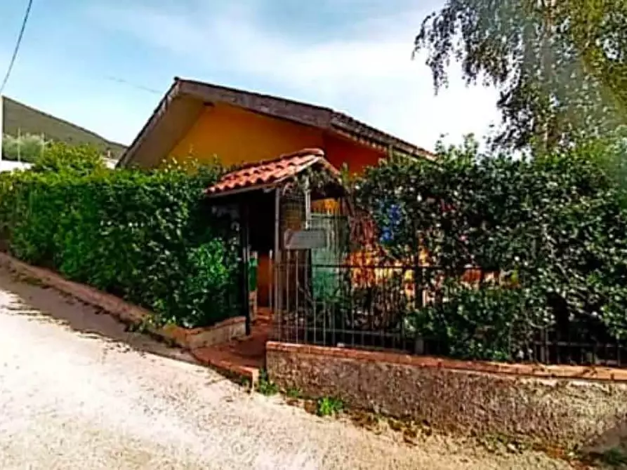 Immagine 2 di Casa indipendente in vendita  in via fontana scurano snc a Alatri