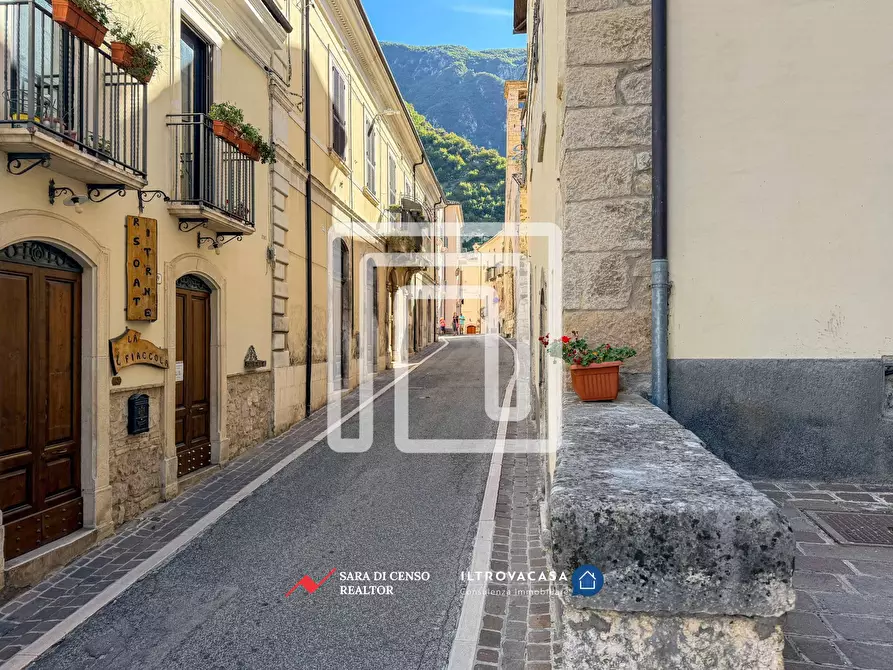 Immagine 2 di Appartamento in vendita  in Via Municipio a Alfedena