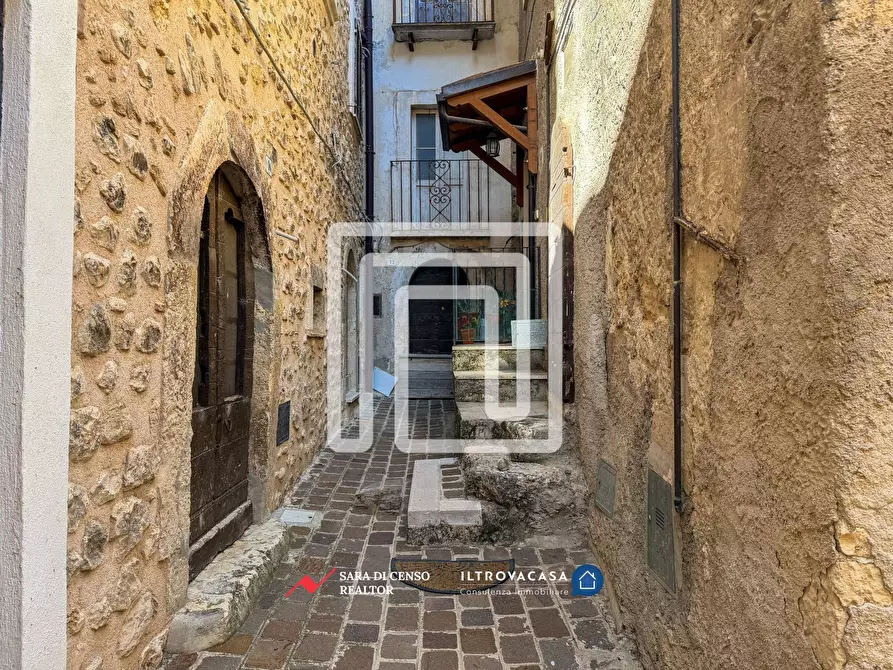 Immagine 3 di Appartamento in vendita  in Via Municipio a Alfedena