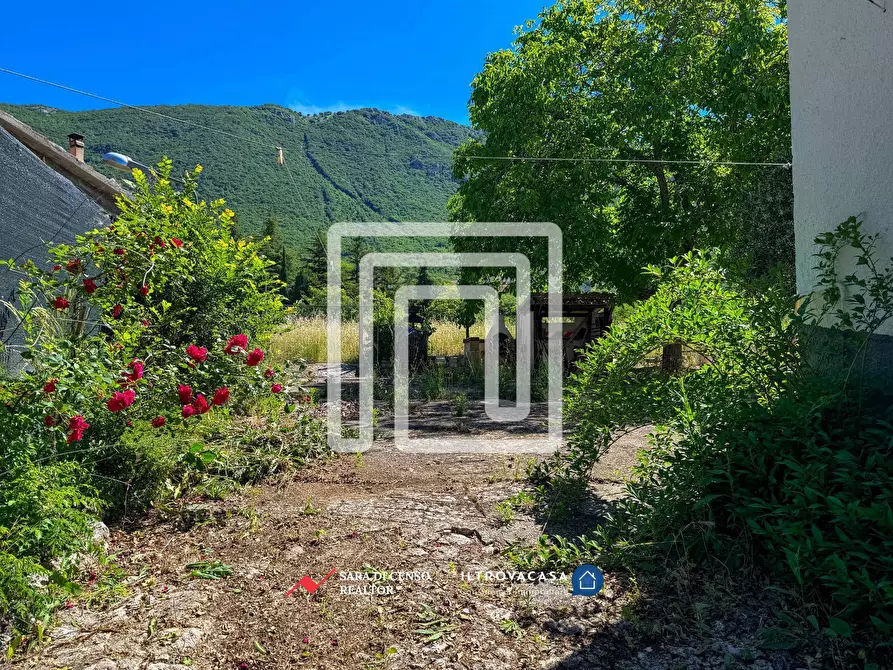 Immagine 41 di Casa indipendente in vendita  in Via Della Madonna 29 a Villa Santa Lucia Degli Abruzzi