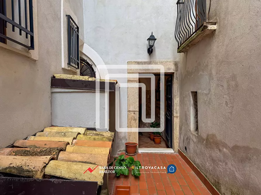 Immagine 2 di Casa indipendente in vendita  in Piazza Garibaldi a Sulmona