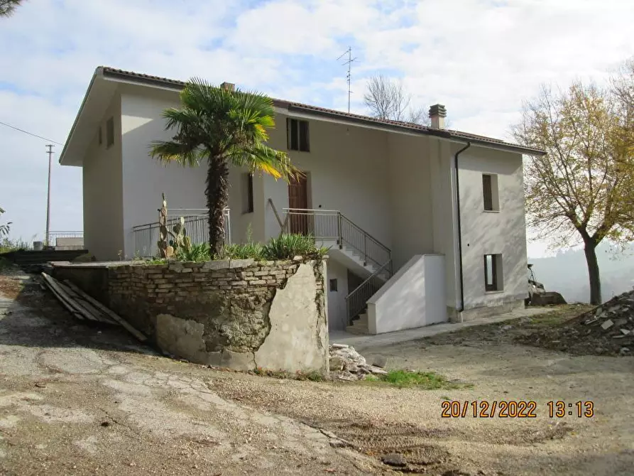Immagine 1 di Villa in vendita  in Coste del Mulino a Belvedere Ostrense