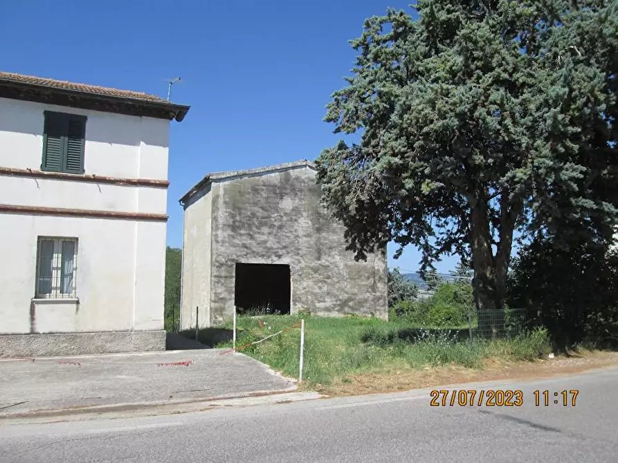 Immagine 2 di Locale commerciale in vendita  in Viale Liberta 56 a Cupramontana