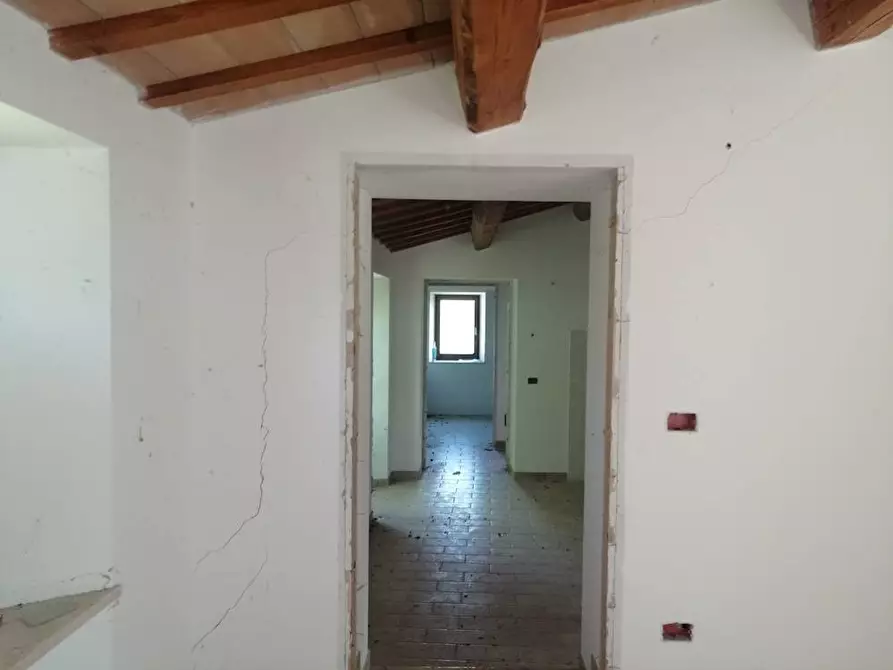 Immagine 6 di Rustico / casale in vendita  in frazione Moricozzi a Apiro