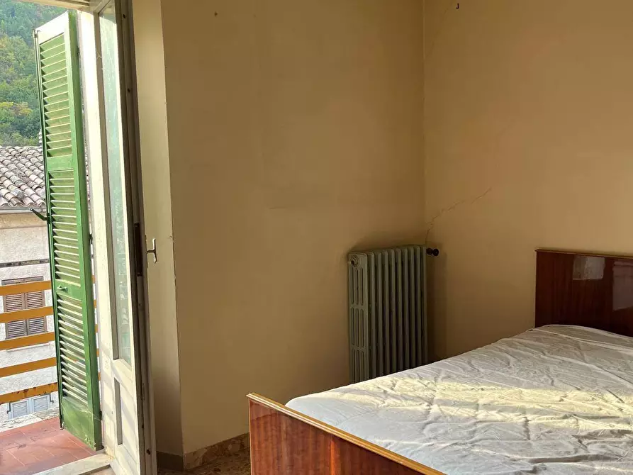 Immagine 5 di Appartamento in vendita  in Pierosara a Genga