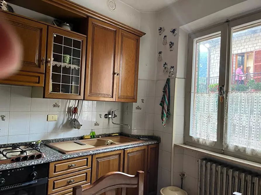 Immagine 4 di Appartamento in vendita  in Pierosara a Genga