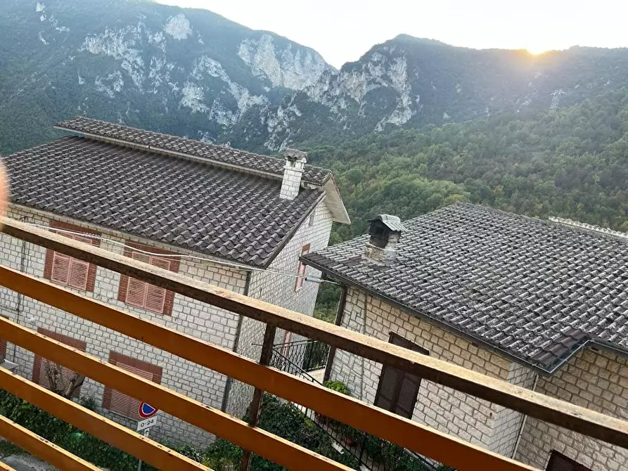 Immagine 3 di Appartamento in vendita  in Pierosara a Genga