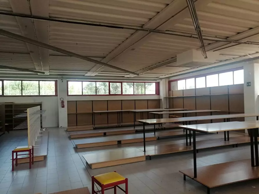 Immagine 3 di Locale commerciale in vendita  in Via Don Minzoni 47 a Castelbellino