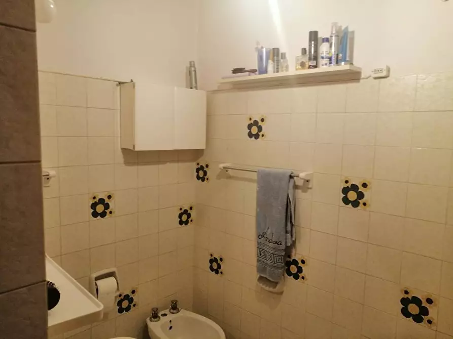 Immagine 10 di Appartamento in vendita  in Via Leopardi 28 a Frontone