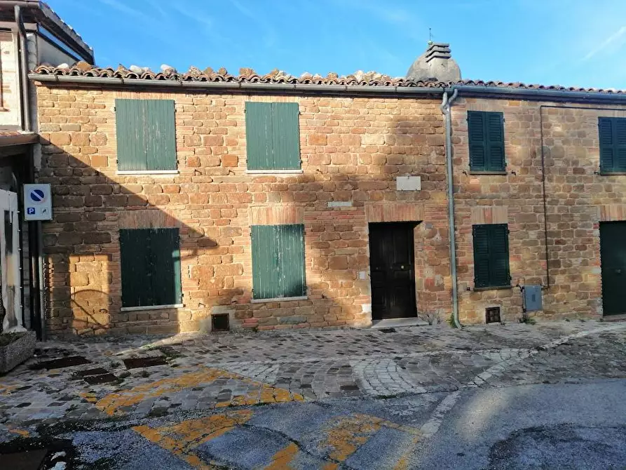 Immagine 14 di Appartamento in vendita  in Via Leopardi 28 a Frontone