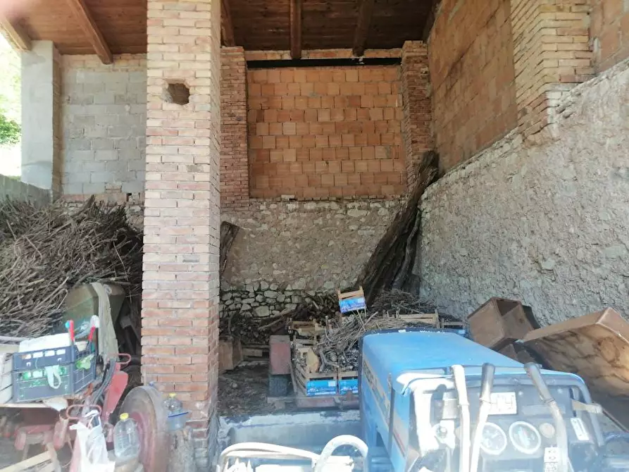 Immagine 15 di Rustico / casale in vendita  in localita'  casacolonna 1 a Sassoferrato