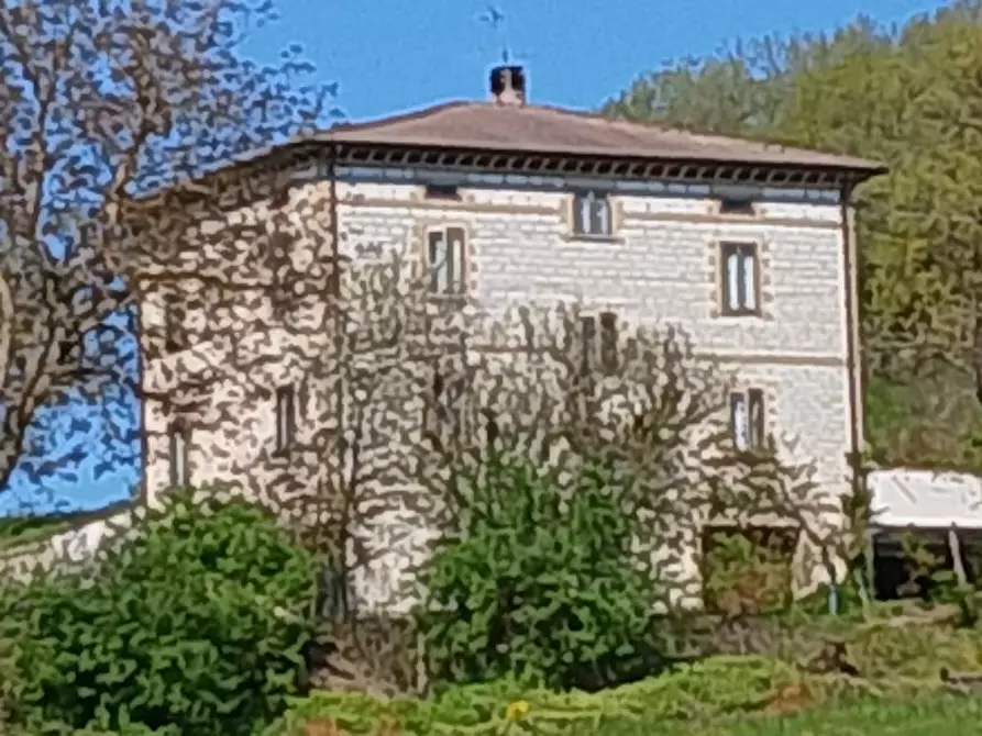 Immagine 1 di Rustico / casale in vendita  in localita'  casacolonna 1 a Sassoferrato