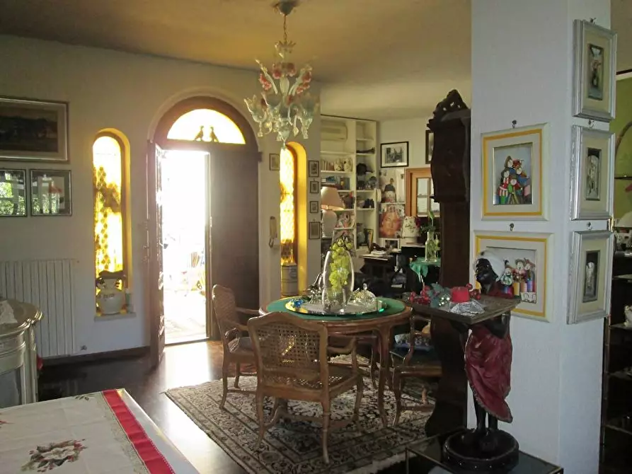 Immagine 18 di Villa in vendita  in Via francesco Contuzzi a Belvedere Ostrense