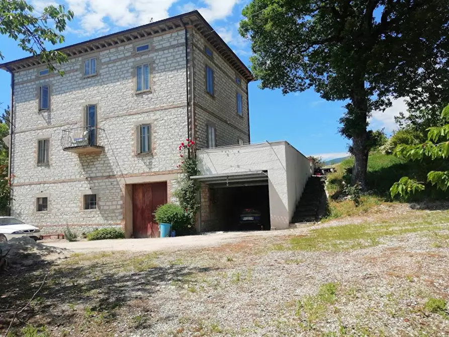 Immagine 6 di Rustico / casale in vendita  in localita'  casacolonna 1 a Sassoferrato