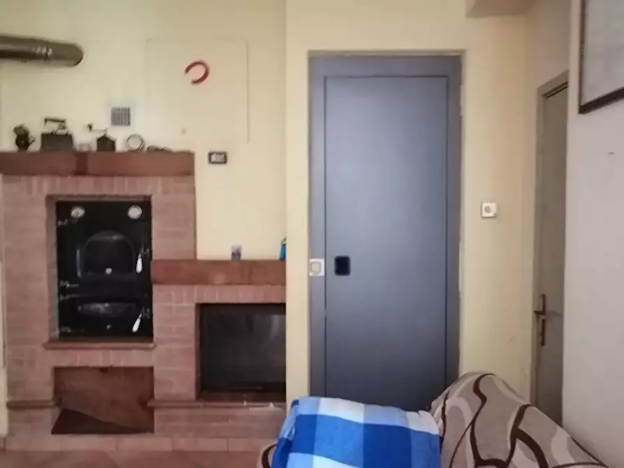 Immagine 4 di Appartamento in vendita  in Pierosara a Genga