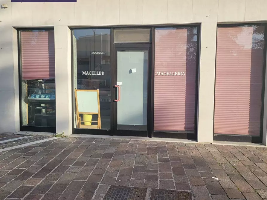 Immagine 5 di Attività commerciale in vendita  in VIA DANTE ALIGHIERI a Staranzano