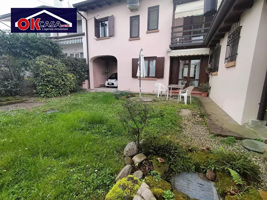 Immagine 37 di Villetta a schiera in vendita  in Via Gabriele d'Annunzio a Staranzano