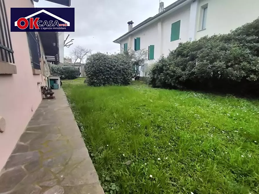 Immagine 38 di Villetta a schiera in vendita  in Via Gabriele d'Annunzio a Staranzano