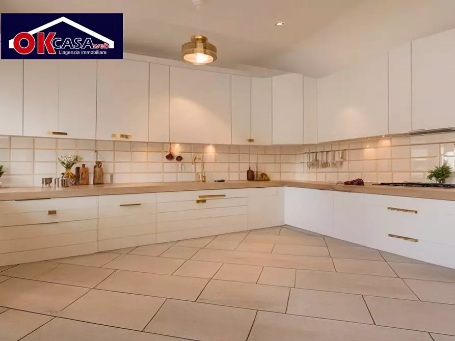 Immagine 11 di Appartamento in vendita  in via Giovanni da Verrazzano 8 a Verona