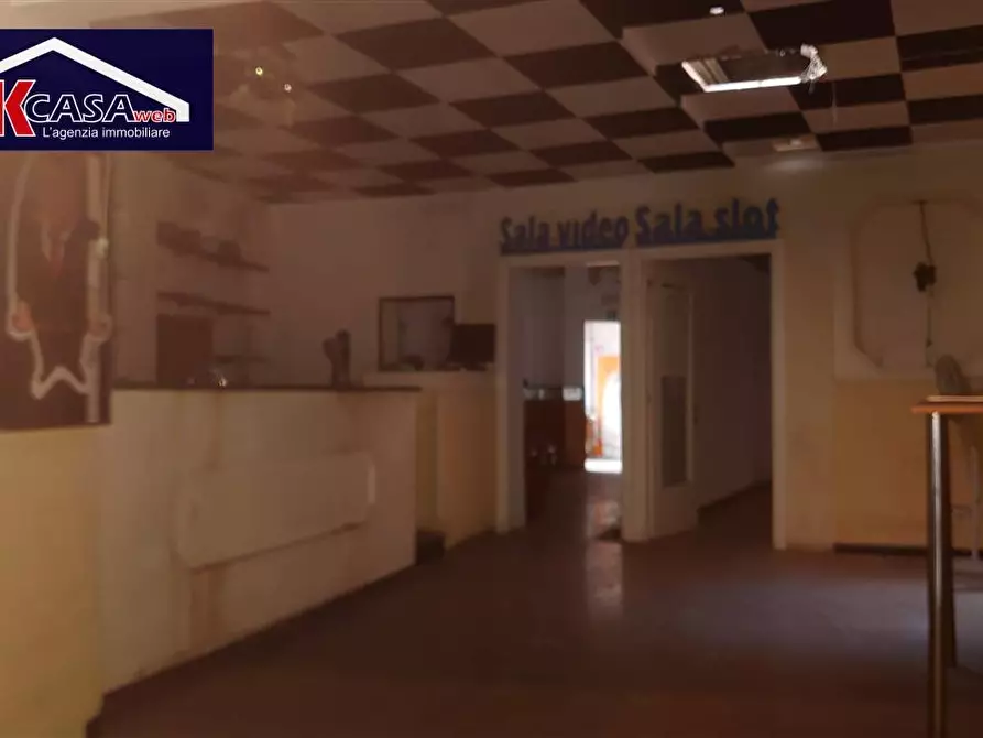 Immagine 9 di Attività commerciale in affitto  in Via Carducci a Verona