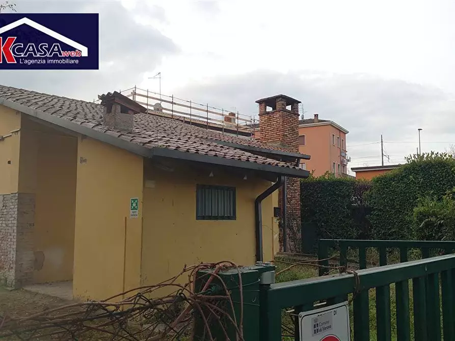 Immagine 1 di Casa indipendente in vendita  in VIA ANTONIO MILANI a Verona