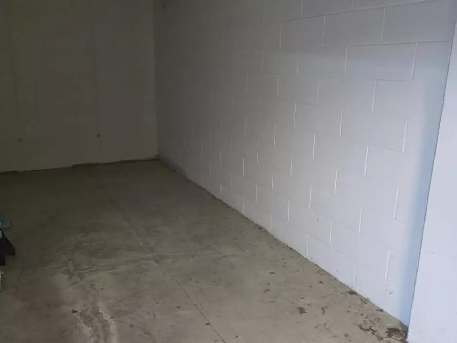 Immagine 4 di Box auto in vendita  in Via Acque Gradate a Monfalcone