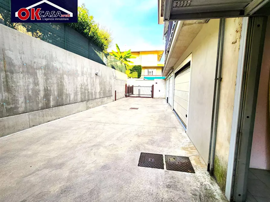 Immagine 34 di Villetta a schiera in vendita  in via sauro 20 a Sirmione