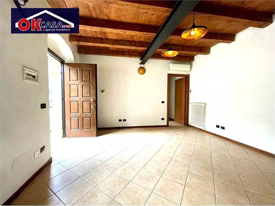 Immagine 2 di Appartamento in vendita  in via silvio pellico a Villafranca Di Verona