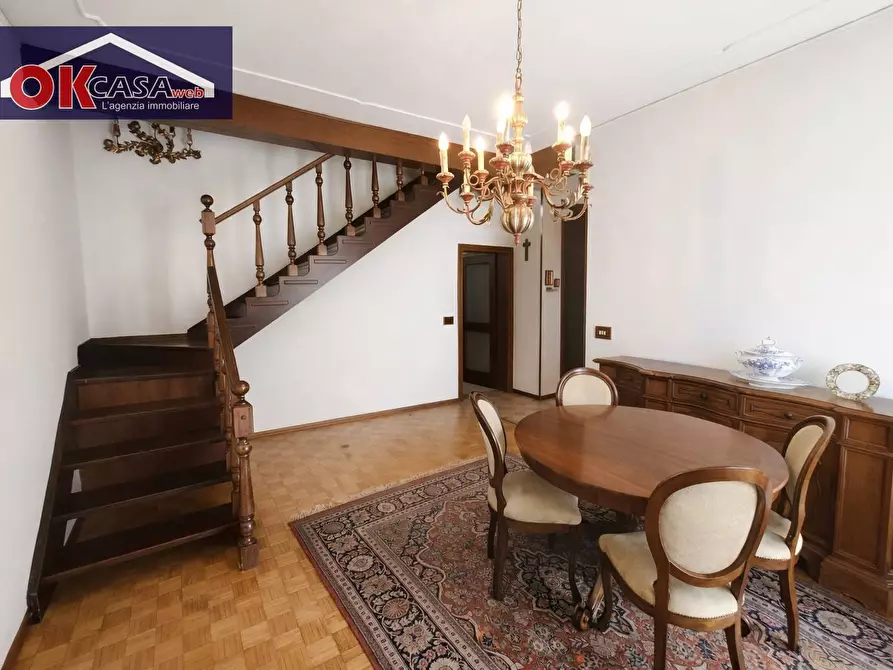 Immagine 3 di Appartamento in vendita  in via Montemezzi a Vigasio