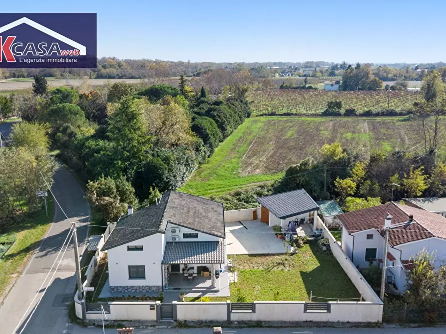 Immagine 3 di Villa in vendita  in Via Brancolo a Bagnaria Arsa