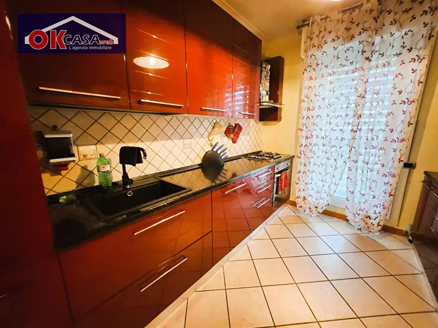 Immagine 5 di Appartamento in vendita  in via VENEZIA a Desenzano Del Garda