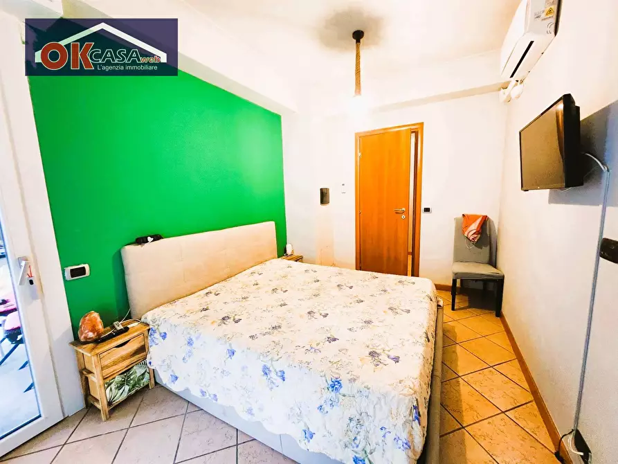 Immagine 12 di Appartamento in vendita  in via VENEZIA a Desenzano Del Garda